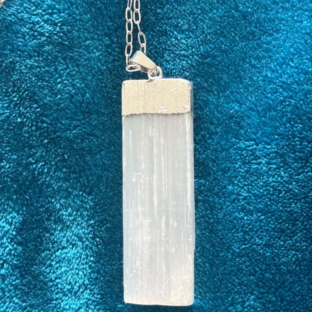 Silver Rectangular Pendant Necklace with Delicate Chain